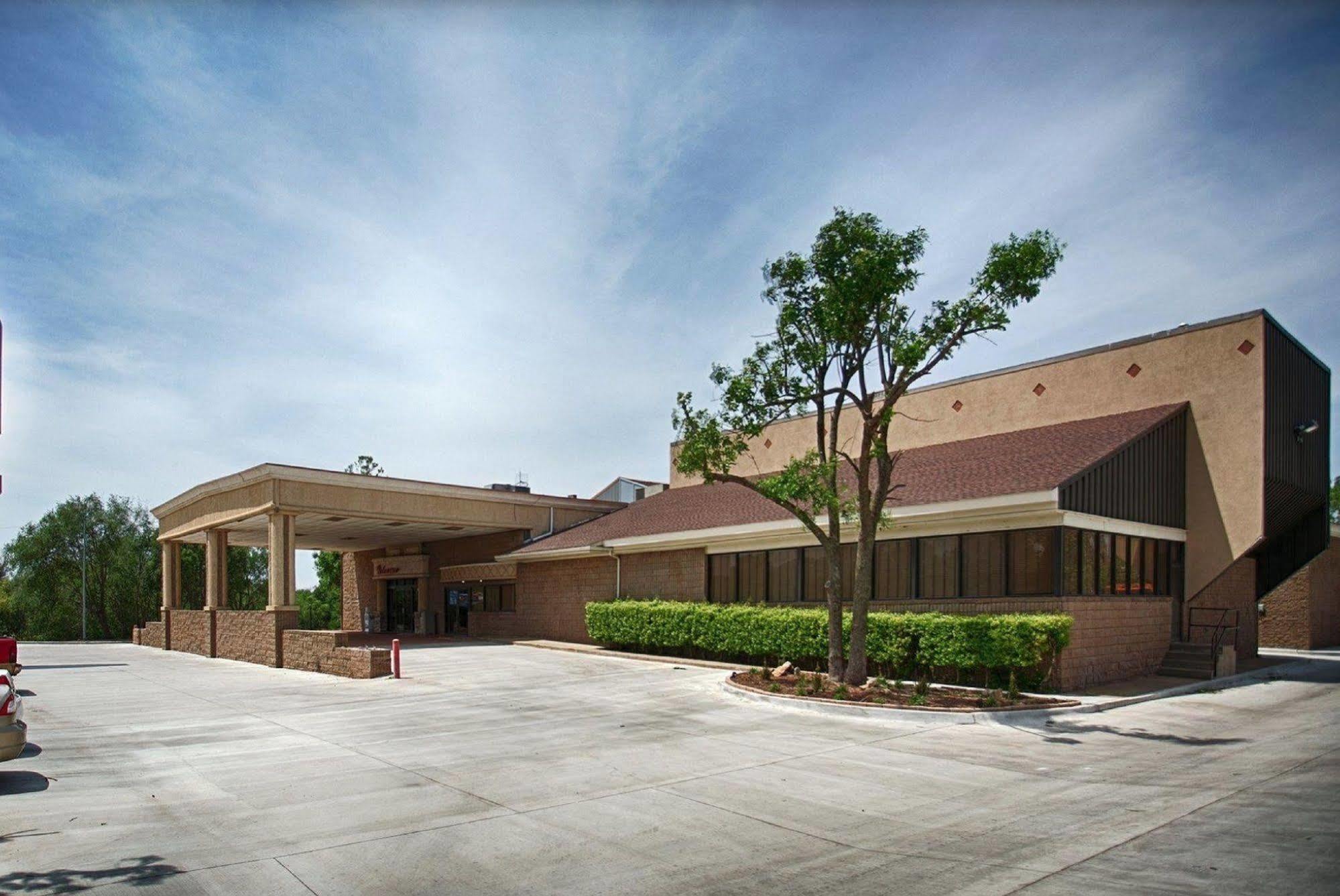 Travelodge By Wyndham Enid Esterno foto